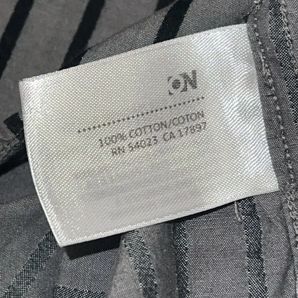 LONG SLEEVE BUTTON UP SHIRT (XL) - Picture 11 of 13